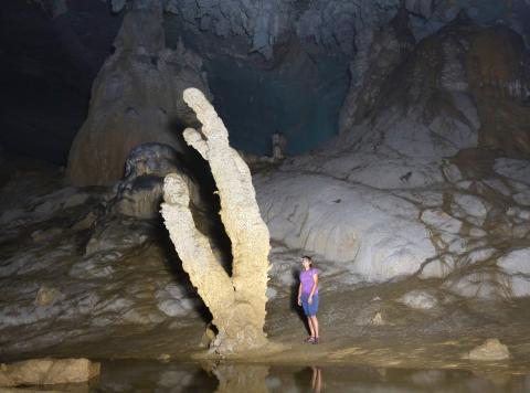 The Hand in Jiangzhou Cave - Jiangzhou Cave System (江洲洞穴系统) - 9/2/2018